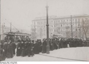 Manifestation à l'occasion de la première Journée internationale de la Femme, le 19 mars 1911 à Berlin. Photo de Otto Haeckel